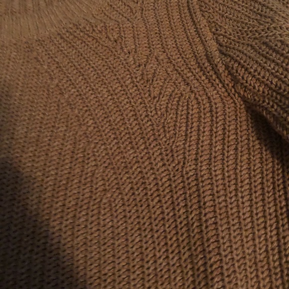 H&M Sweater - Picture 2 of 8